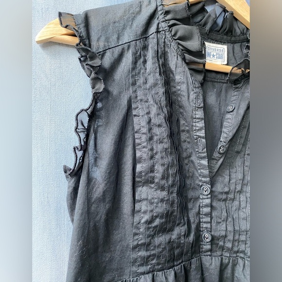 CONVERSE One Star Black Ruffle Sleeveless Top Size S - Picture 2 of 7